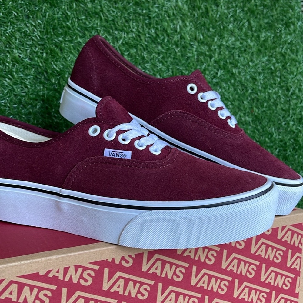 Vans WMNS Authentic Platfor
(Suede) Port Royale/True
VN0ARAVRJNR PlatformS - Picture 5 of 16